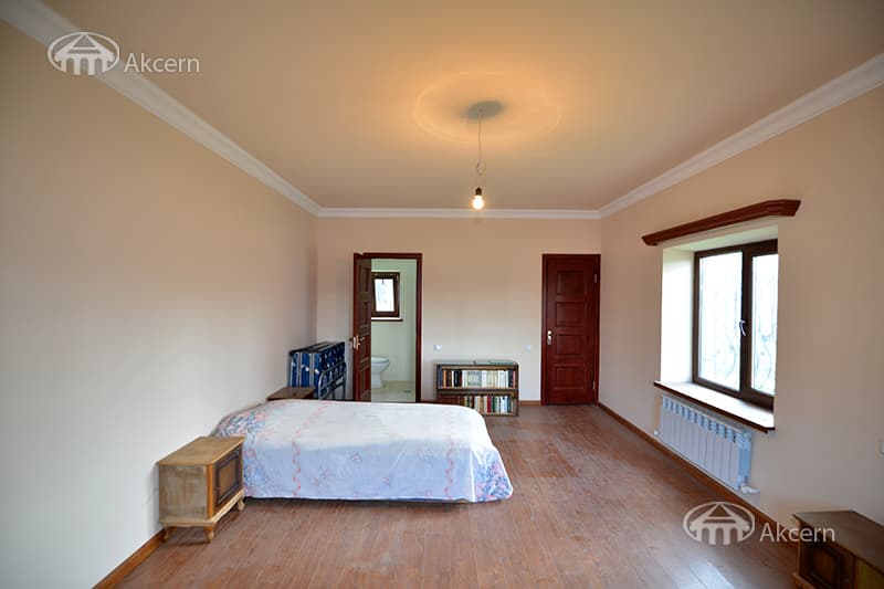Загородный дом · 5 комн. · 249 м² · Раздан