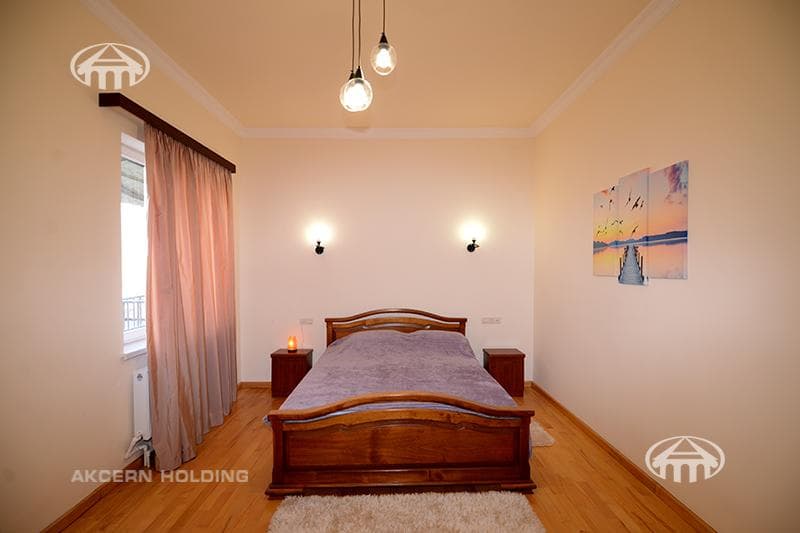 Առանձնատուն · 4 սեն. · 280 մ² · Առինջ