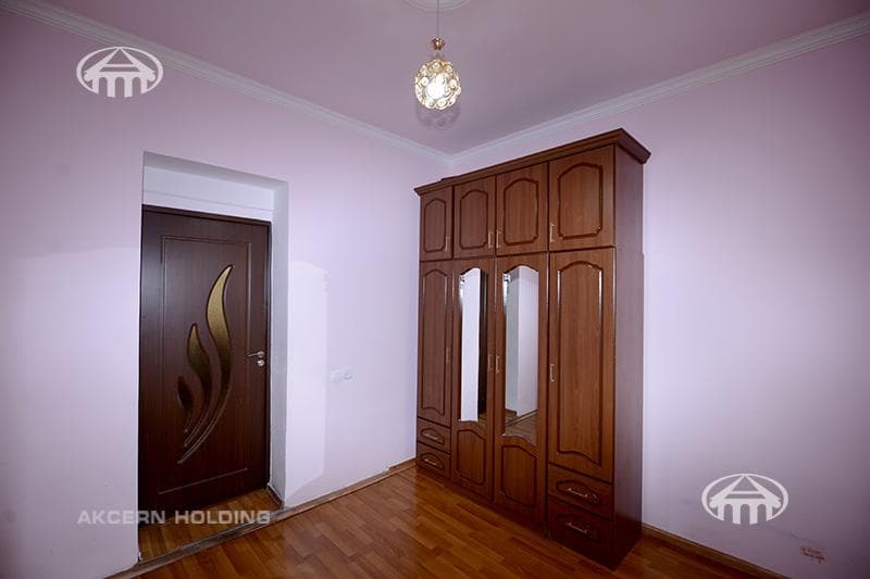 Առանձնատուն · 3 սեն. · 242 մ² · Դավթաշեն