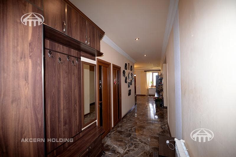Առանձնատուն · 5 սեն. · 170 մ² · Աջափնյակ