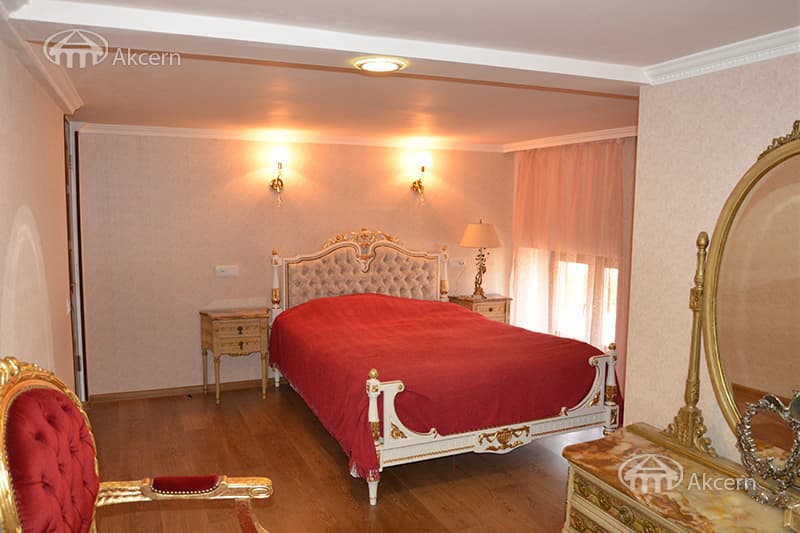 Квартира · 4 комн. · 108 м² · Кентрон