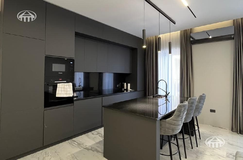 Apartment · 3 rooms · 124 m² · Kentron