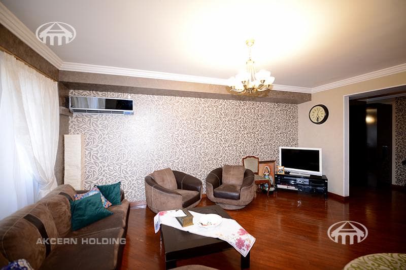Квартира · 4 комн. · 114 м² · Кентрон