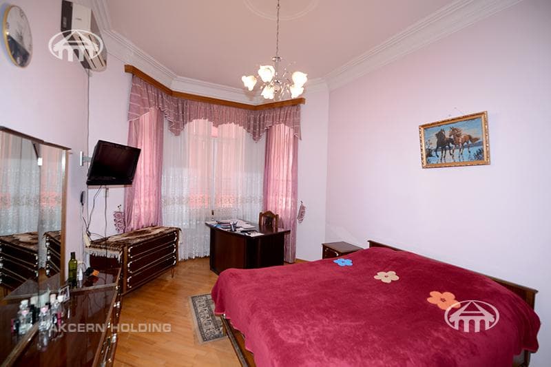 Առանձնատուն · 5 սեն. · 319 մ² · Աջափնյակ