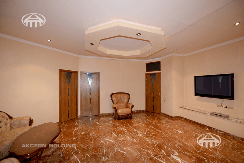 Apartment · 5 rooms · 210 m² · Kentron
