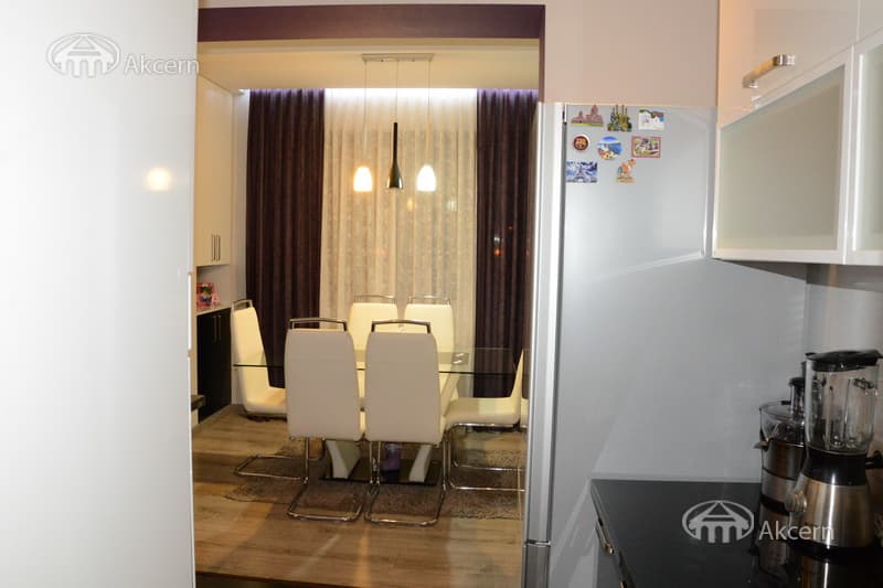 Квартира · 2 комн. · 65 м² · Кентрон