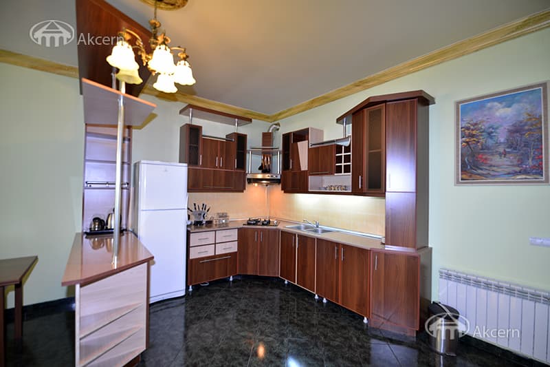 Квартира · 3 комн. · 140 м² · Арабкир