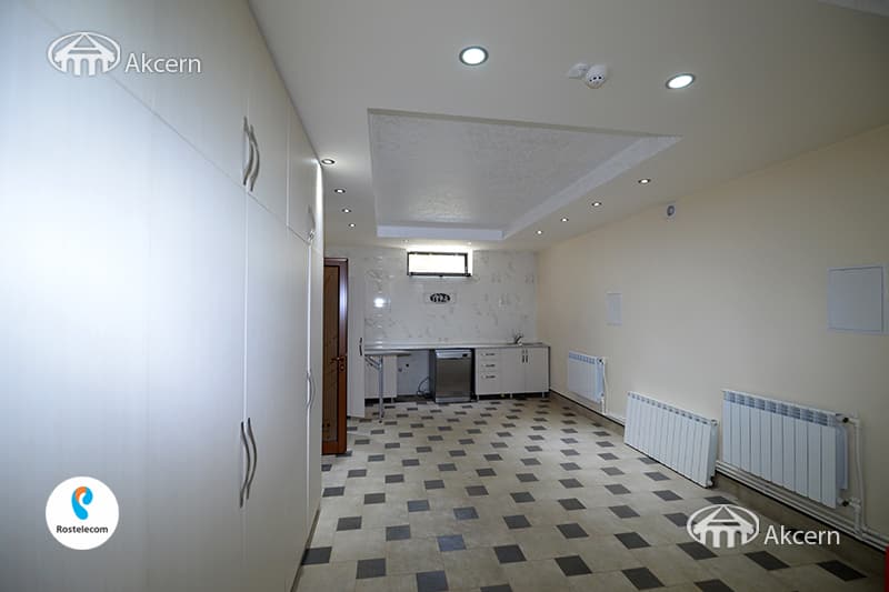 Mansion · 7 rooms · 729 m² · v. Arinj