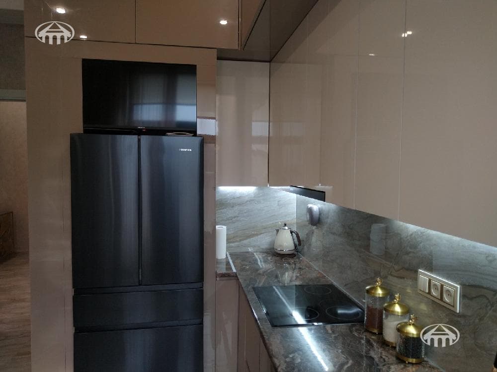 Apartment · 3 rooms · 82 m² · v. Arinj