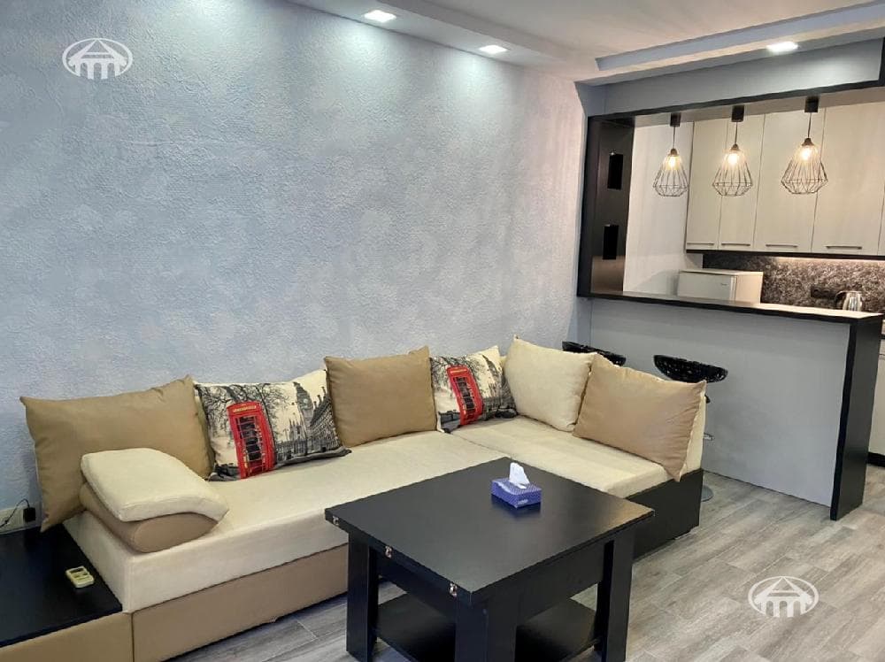 Apartment · 1 rooms · 38 m² · Kentron