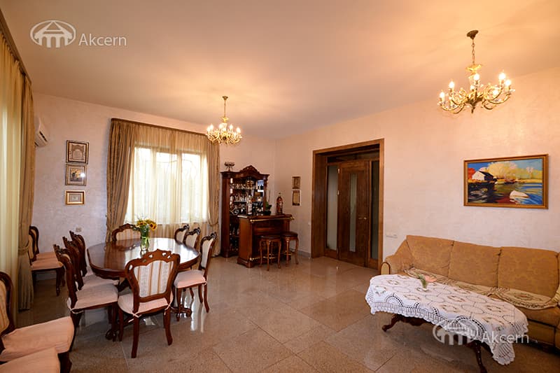 Особняк · 5 комн. · 270 м² · Канакер-Зейтун