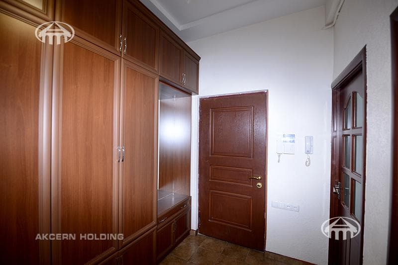 Apartment · 3 rooms · 90 m² · Kentron