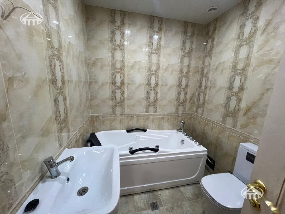 Apartment · 3 rooms · 98 m² · Kentron