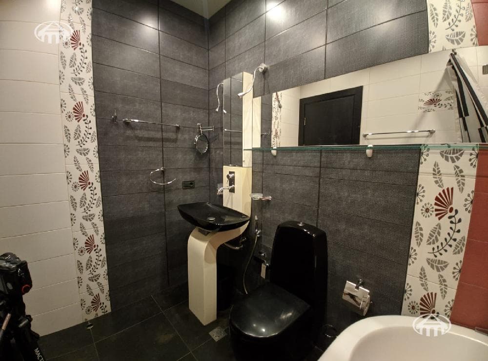 Квартира · 3 комн. · 117 м² · Кентрон