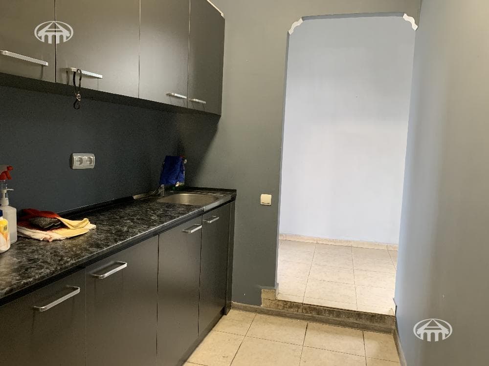 Office · 80 m² · Kentron