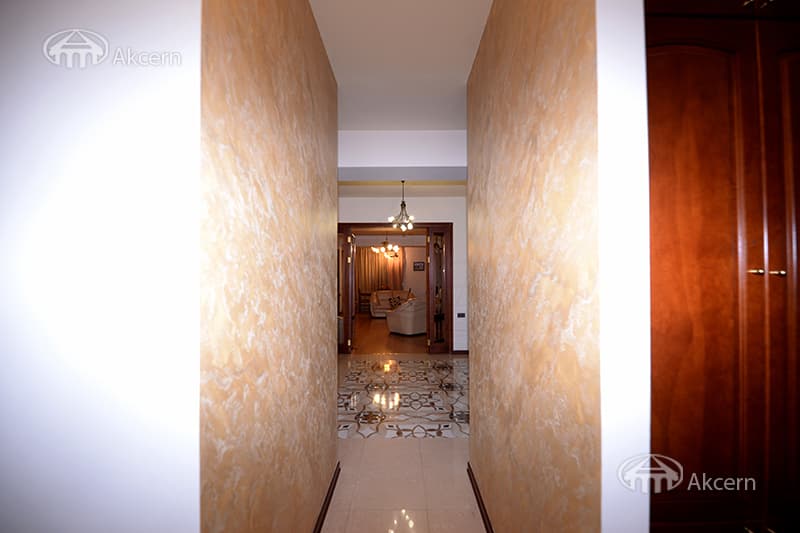 Квартира · 4 комн. · 186 м² · Кентрон