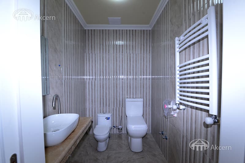 Առանձնատուն · 6 սեն. · 650 մ² · Աջափնյակ