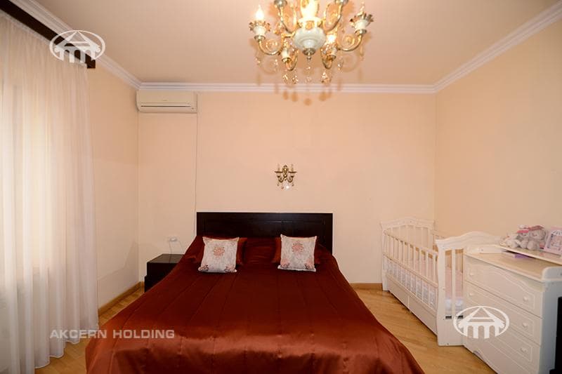 Особняк · 9 комн. · 650 м² · Аджапняк