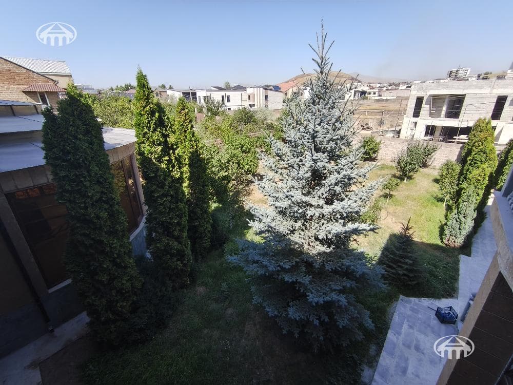 Առանձնատուն · 250 մ² · գ․ Առինջ