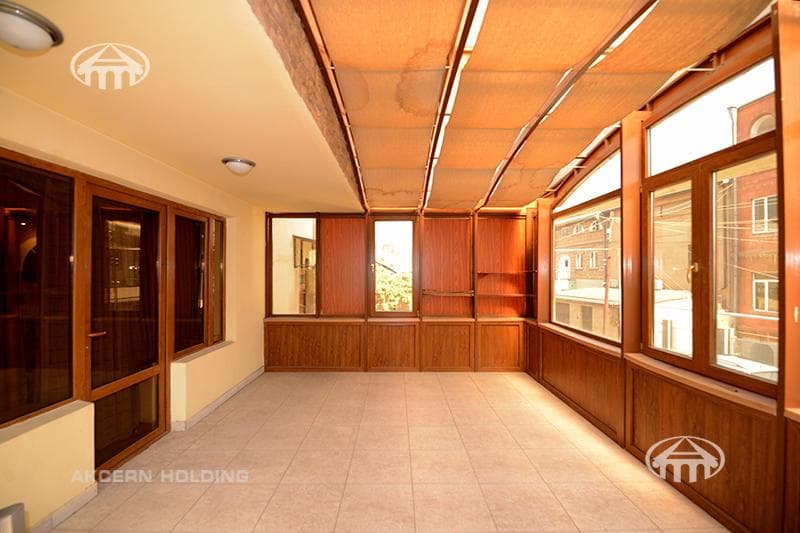 Mansion · 6 rooms · 817 m² · Arabkir