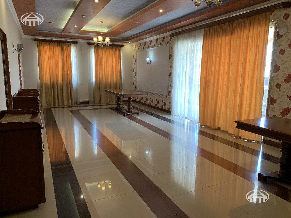 Отель · 9 комн. · 539 м² · Шенгавит