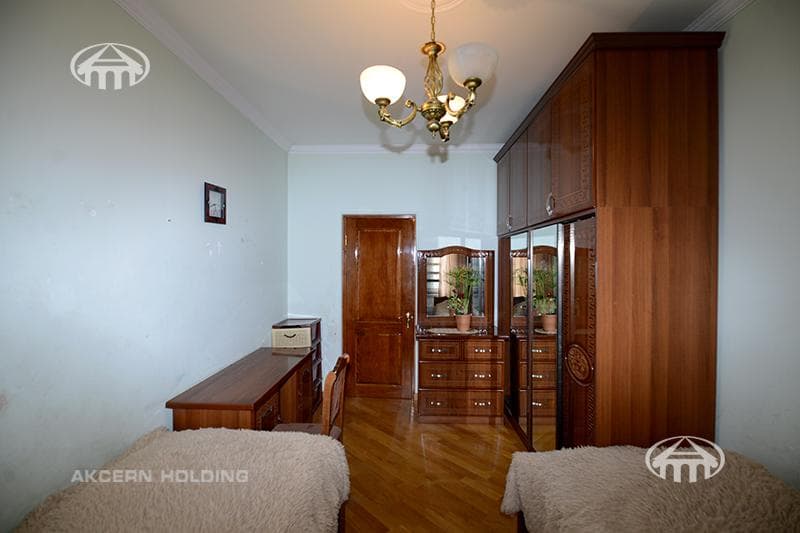 Apartment · 3 rooms · 85 m² · Kentron