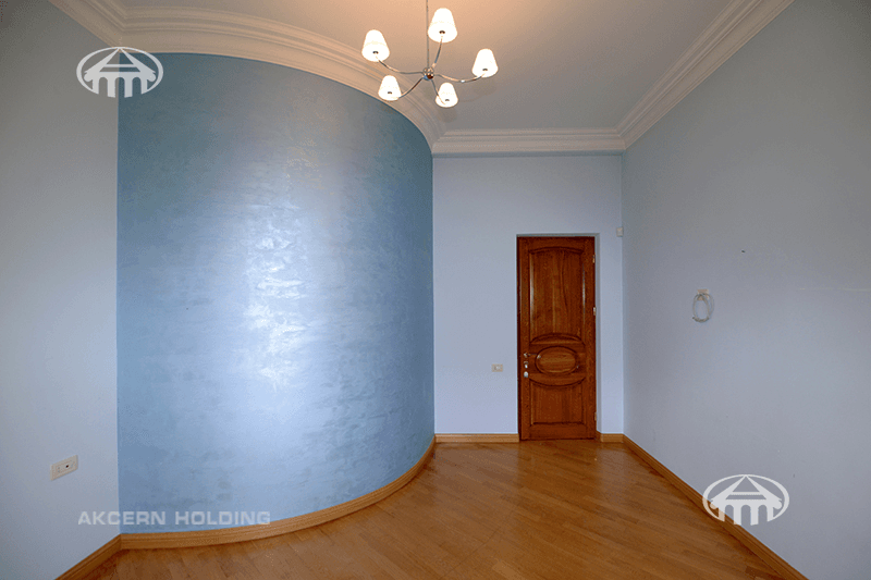 Mansion · 7 rooms · 243 m² · Kentron