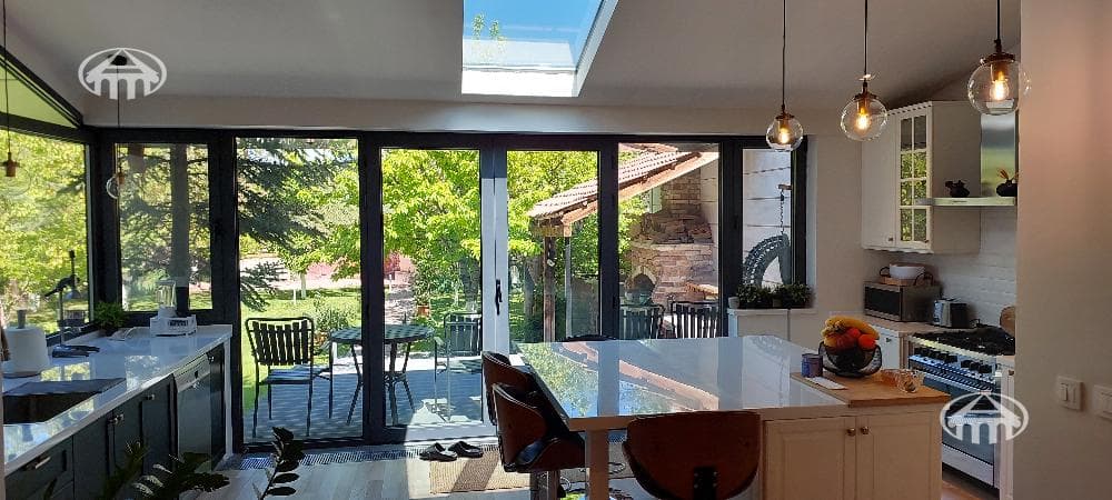 Особняк · 6 комн. · 320 м² · Птгни