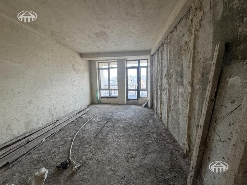Квартира · 5 комн. · 209 м² · Кентрон