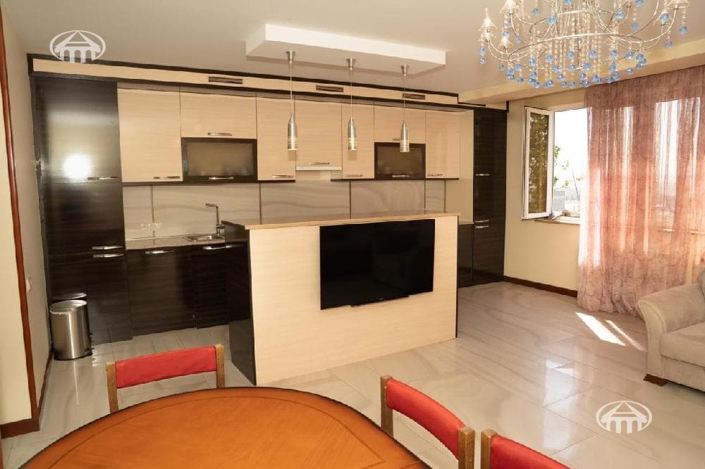 Квартира · 4 комн. · 112 м² · Арабкир