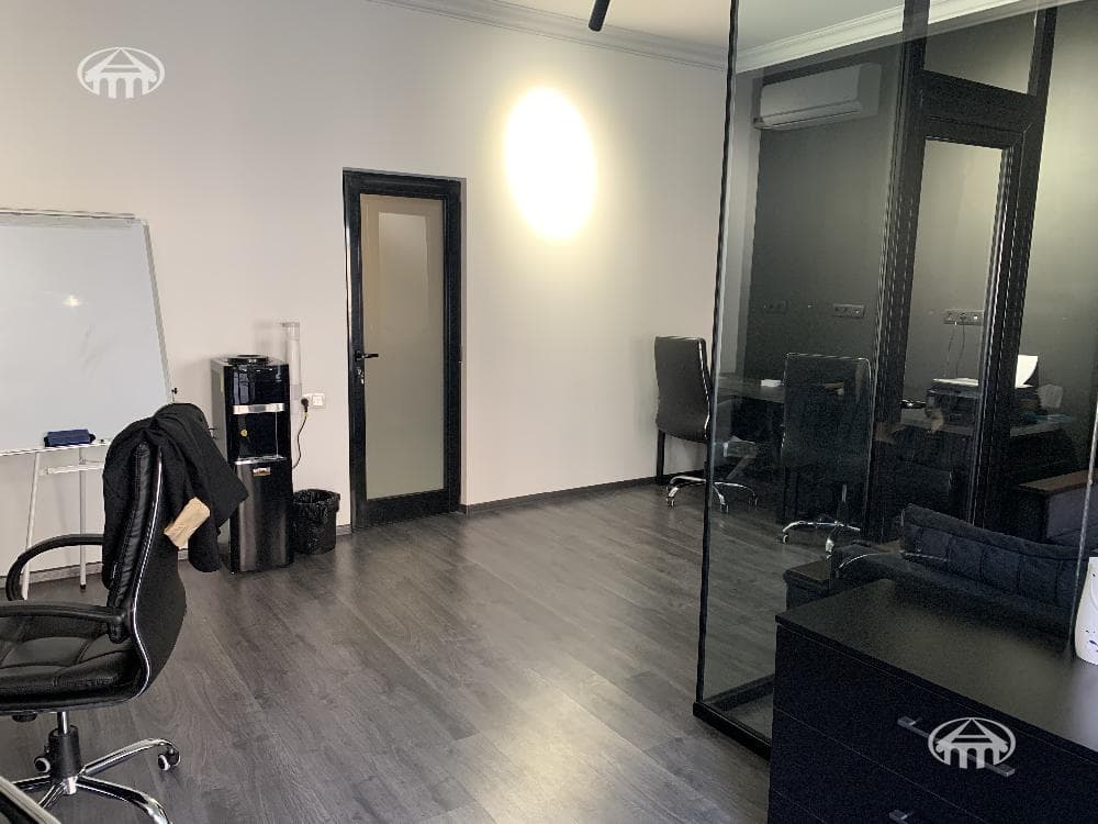 Office · 162 m² · Arabkir