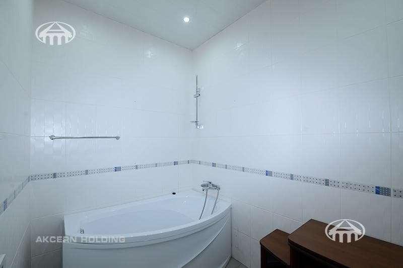 Дом · 4 комн. · 304 м² · Арабкир