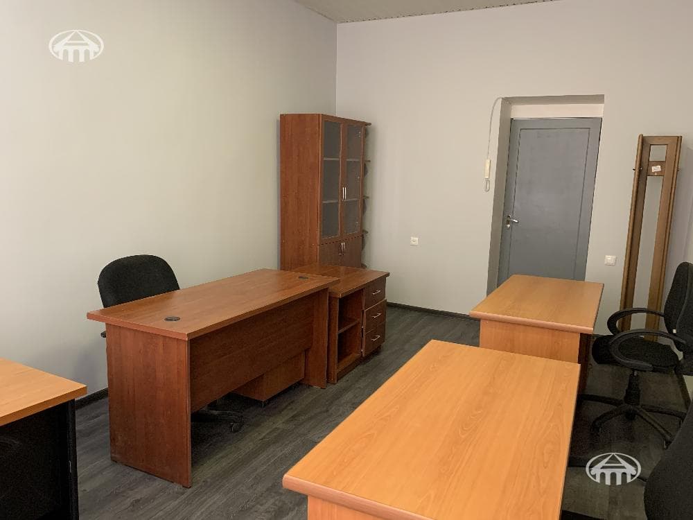 Office · 114 m² · Kentron