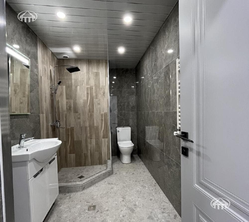 Квартира · 2 комн. · 74 м² · Давташен