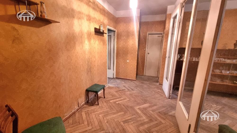 Квартира · 2 комн. · 77 м² · Кентрон