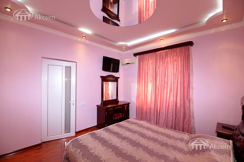 Особняк · 3 комн. · 160 м² · Кентрон