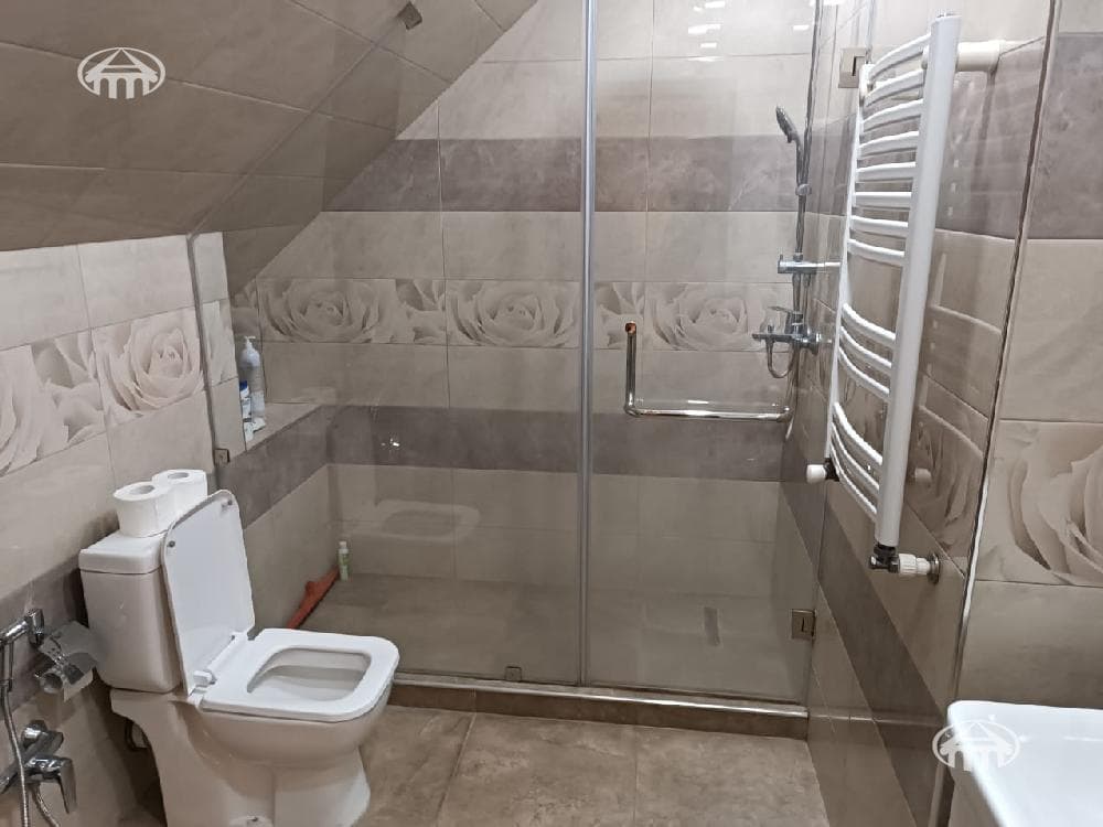 Квартира · 3 комн. · 120 м² · Кентрон