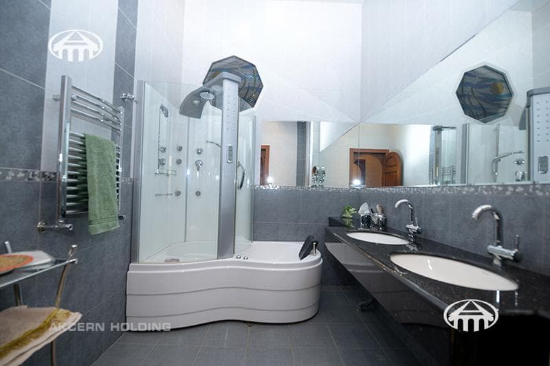 Apartment · 4 rooms · 288 m² · Kentron
