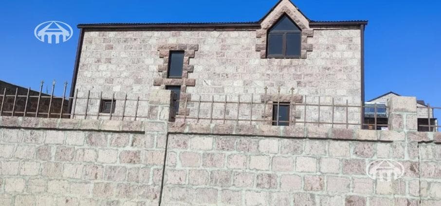 Առանձնատուն · 198 մ² · Զովունի