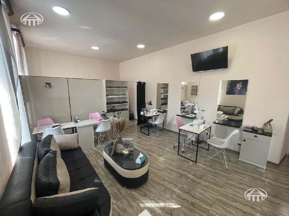 Salon · 46 m² · Kentron — photo 2 / 5