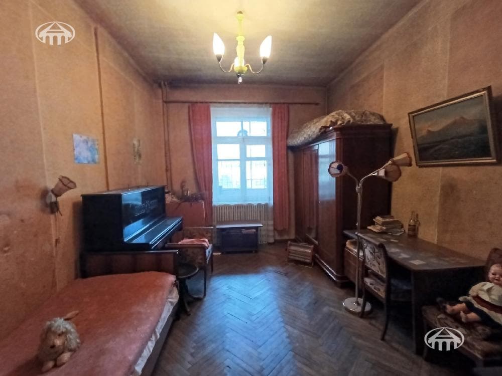 Apartment · 3 rooms · 90 m² · Kentron