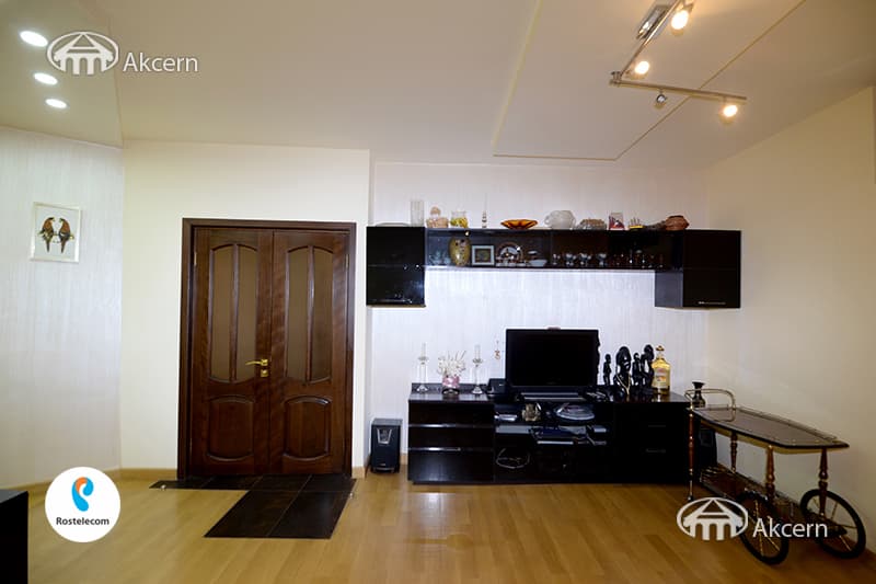 Apartment · 4 rooms · 159 m² · Kentron