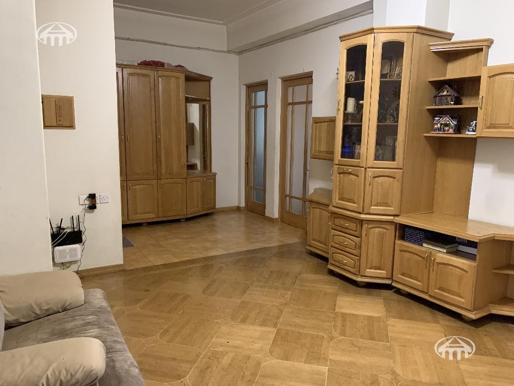 Квартира · 4 комн. · 130 м² · Кентрон