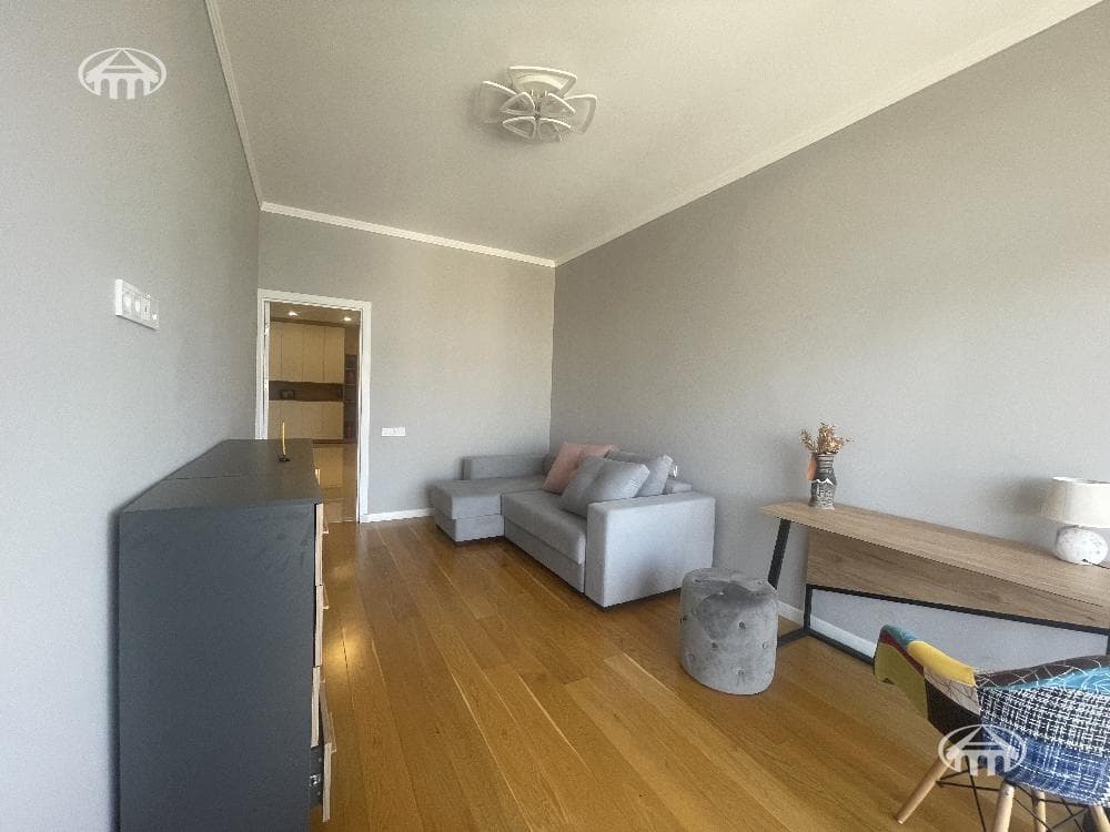 Apartment · 3 rooms · 182 m² · Arabkir