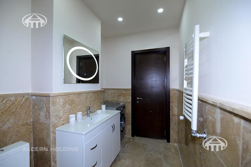 Բնակարան · 2 սեն. · 67 մ² · Կենտրոն