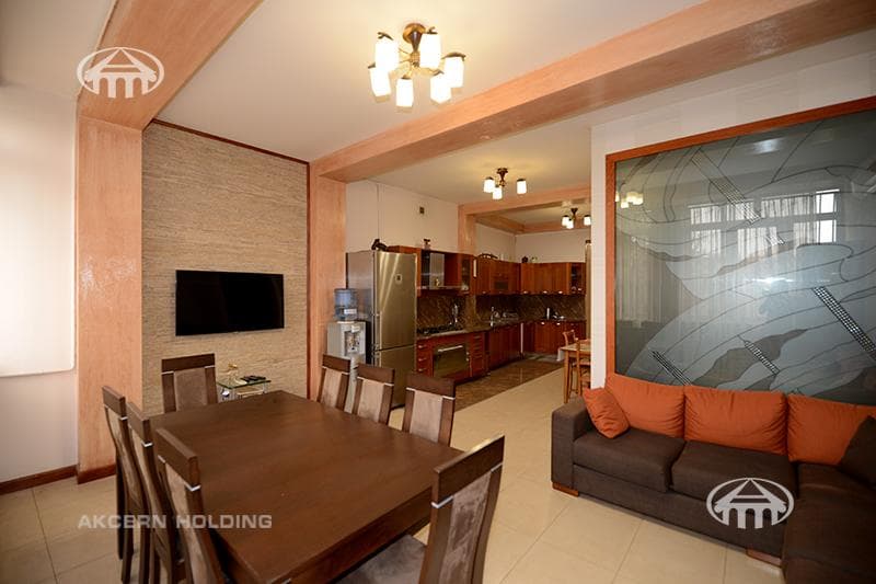 Apartment · 4 rooms · 123 m² · Kentron