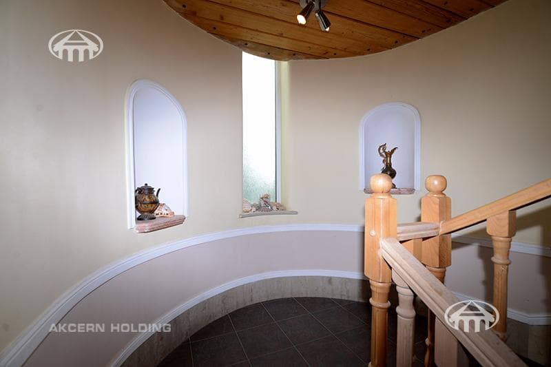 Mansion · 8 rooms · 390 m² · Arabkir