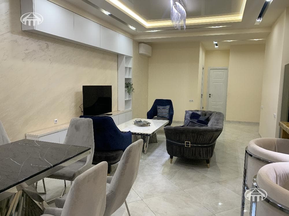Квартира · 3 комн. · 95 м² · Кентрон