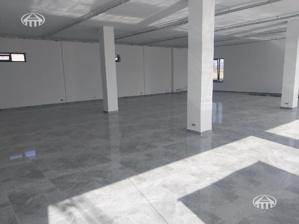 Магазин · 460 м² · Зовуни