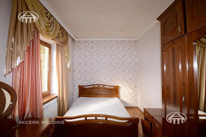 Առանձնատուն · 3 սեն. · 242 մ² · Դավթաշեն
